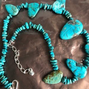 Turquoise leaf detailed stones with pebble - necklace